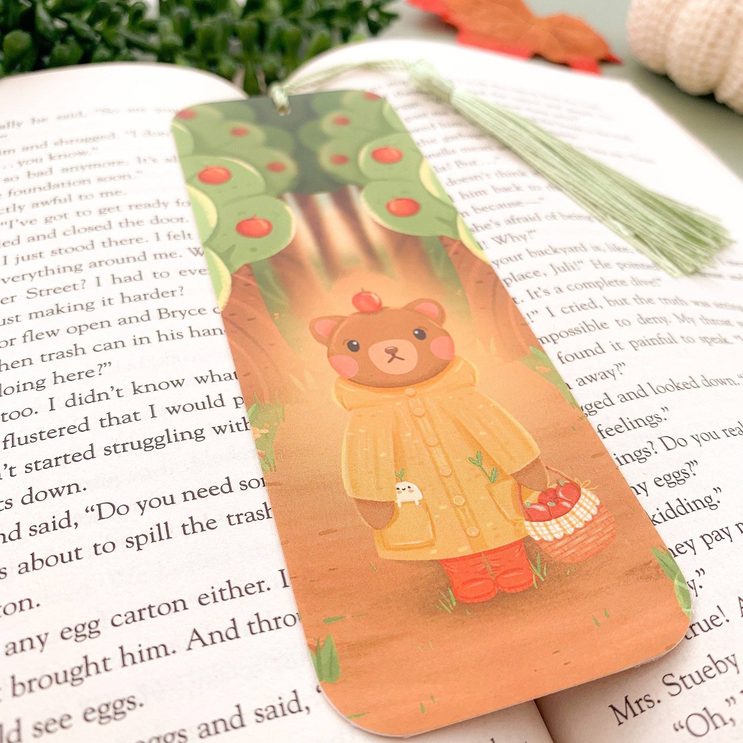 Apple Bear Bookmark